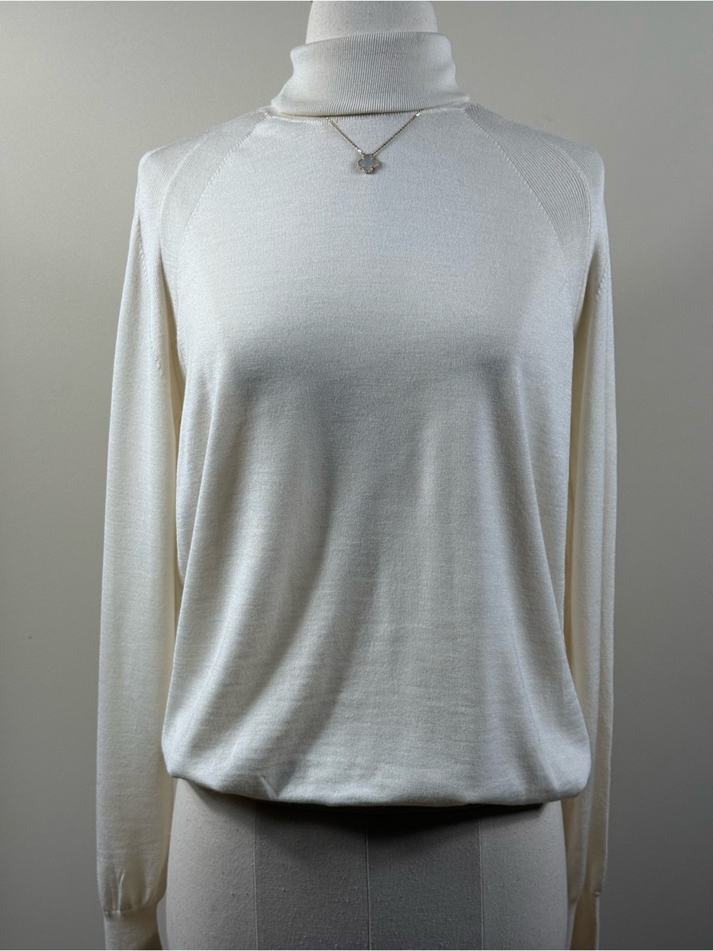 NWOT Stella McCartney Ivory Wool Silk Turtleneck Sz 40 US 6